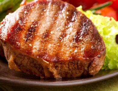 Fornecedor de alimento impróprio para o consumo é condenado por danos materiais e morais