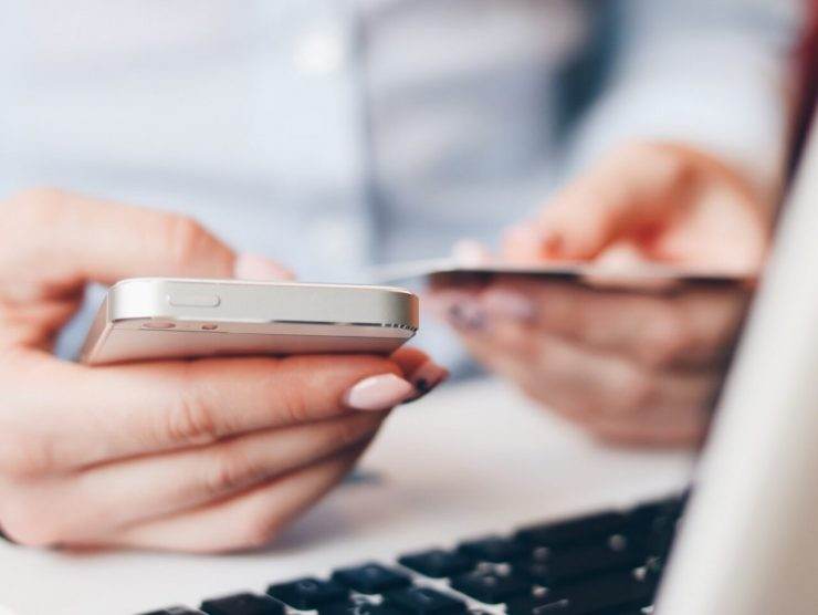 Quem é responsável pelos custos de internet, telefone, luz e equipamentos em home office?